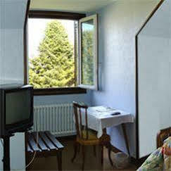 Le Relais Des Monedieres Seilhac Exterior foto